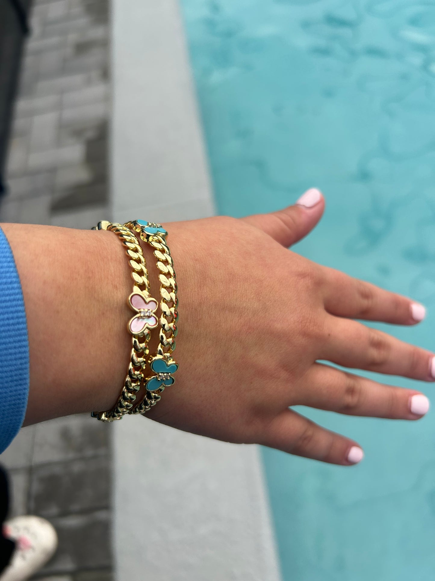 Link Bangle Accented With Cz & Mother Of Pearl Butterflies