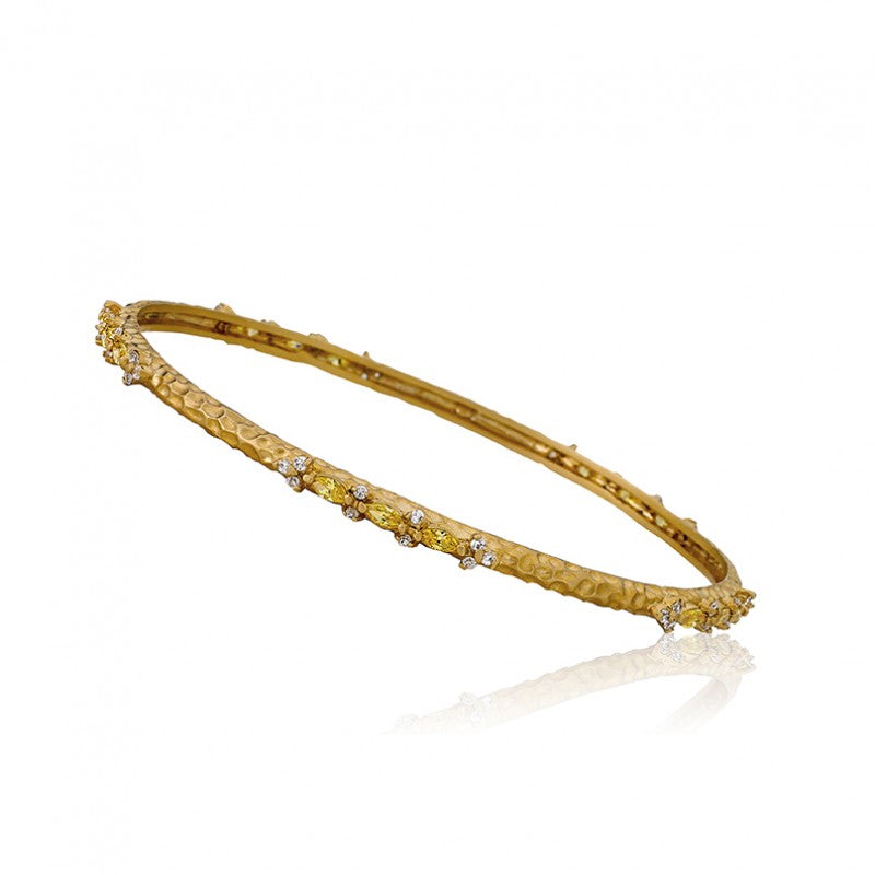 ARCTIC MIST Gold Satin Hammered Stones Bangle